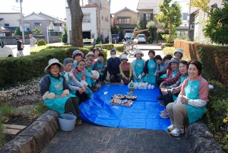 焼津市花の会様　花壇の植え付け11月